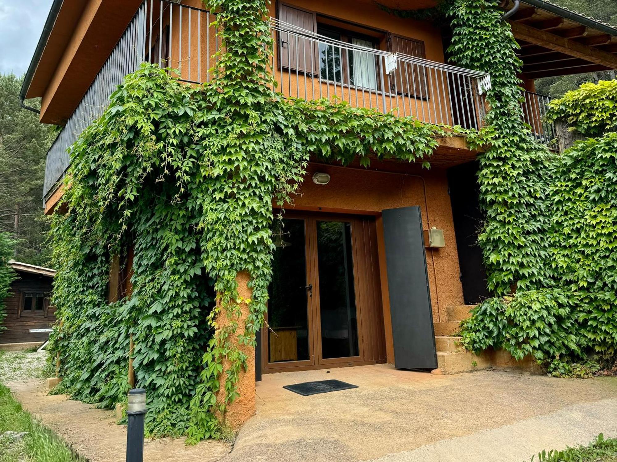 Cal Roig - Pedraforca Villa Saldes Exterior photo